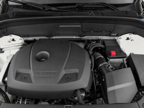 2018 Volvo XC90 T6 Momentum