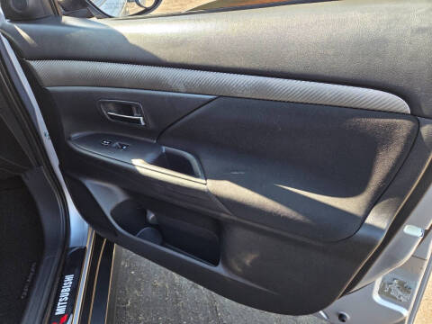 2016 Mitsubishi Outlander SE