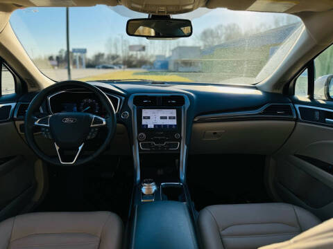 2020 Ford Fusion SEL