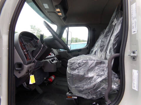 2024 Freightliner M2 106
