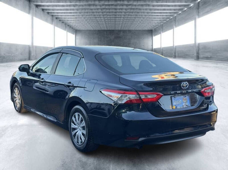 2018 Toyota Camry Hybrid LE