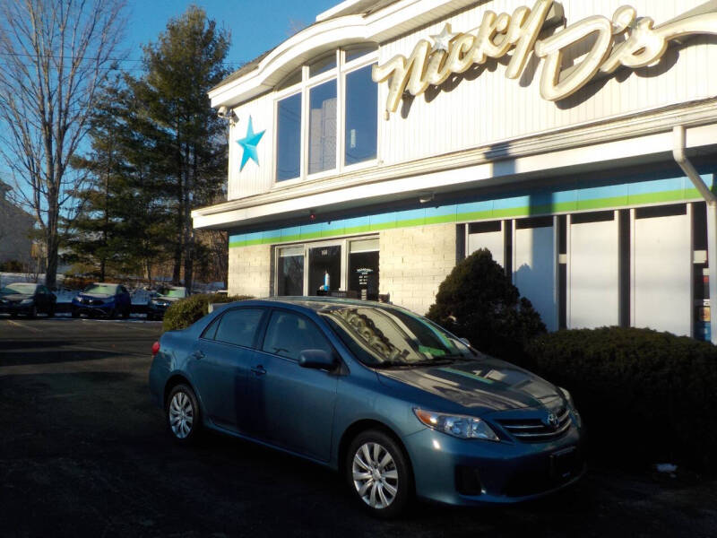 2013 Toyota Corolla LE's photo