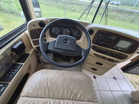 2002 Newmar Dutch Star 3852
