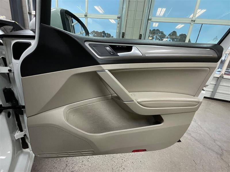 2016 Volkswagen Golf