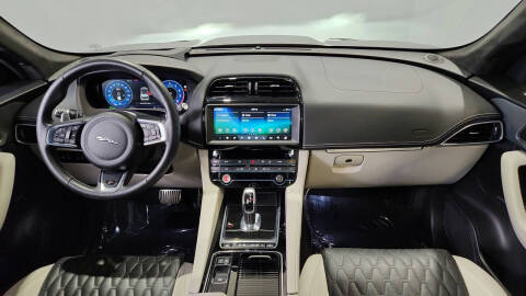 2020 Jaguar F-PACE SVR