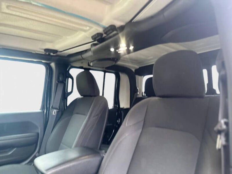 2021 Jeep Gladiator Willys