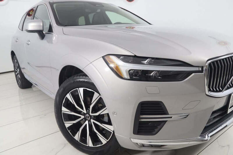 2023 Volvo XC60 B5 Plus Bright Theme