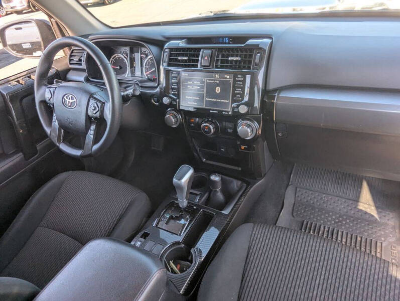 2024 Toyota 4Runner TRD Off-Road