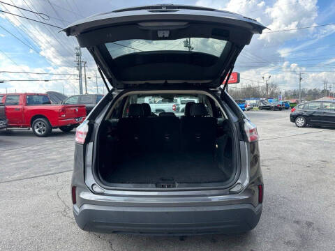 2022 Ford Edge SE
