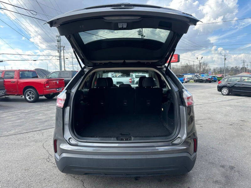 2022 Ford Edge SE