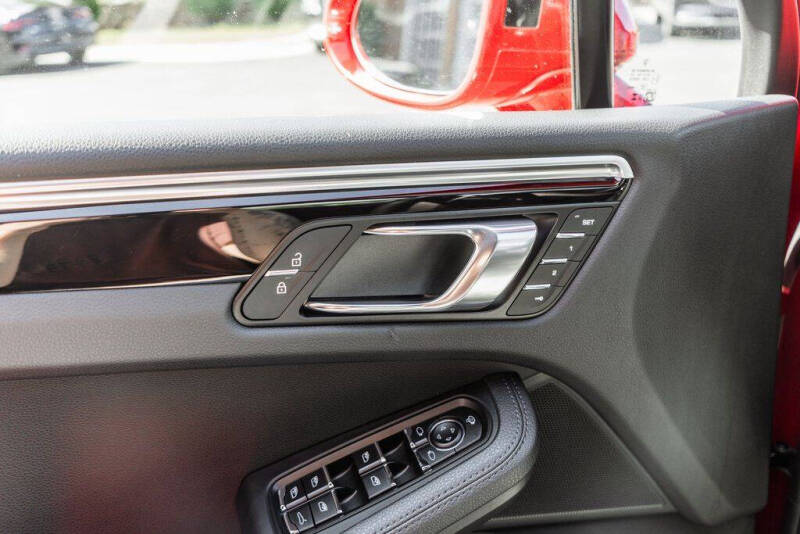 2023 Porsche Macan