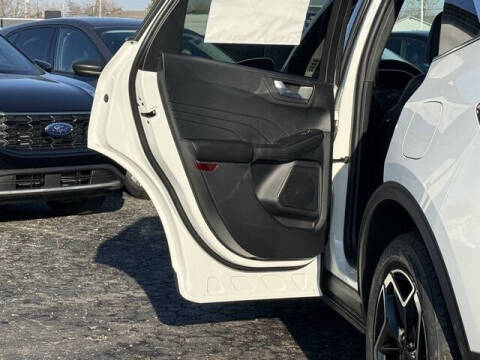 2026 Ford Escape Platinum