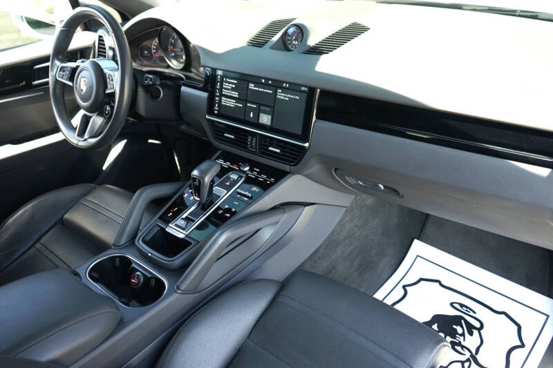 2020 Porsche Cayenne S Coupe