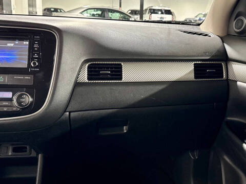 2016 Mitsubishi Outlander SE