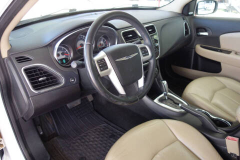 2012 Chrysler 200 Limited