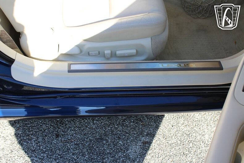 2002 Lexus SC 430