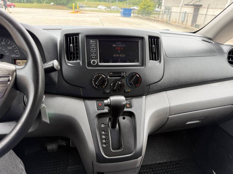 2021 Nissan NV200 S