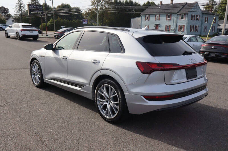 2021 Audi e-tron quattro Prestige