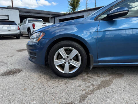 2017 Volkswagen Golf TSI Wolfsburg Edition