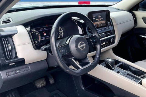 2022 Nissan Pathfinder SV