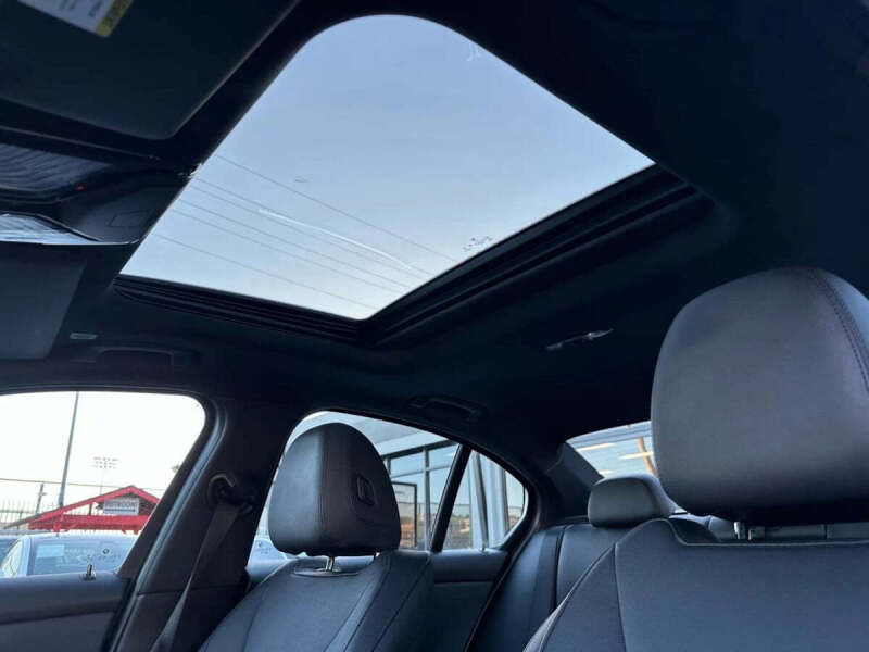 2021 BMW 3 Series 330e