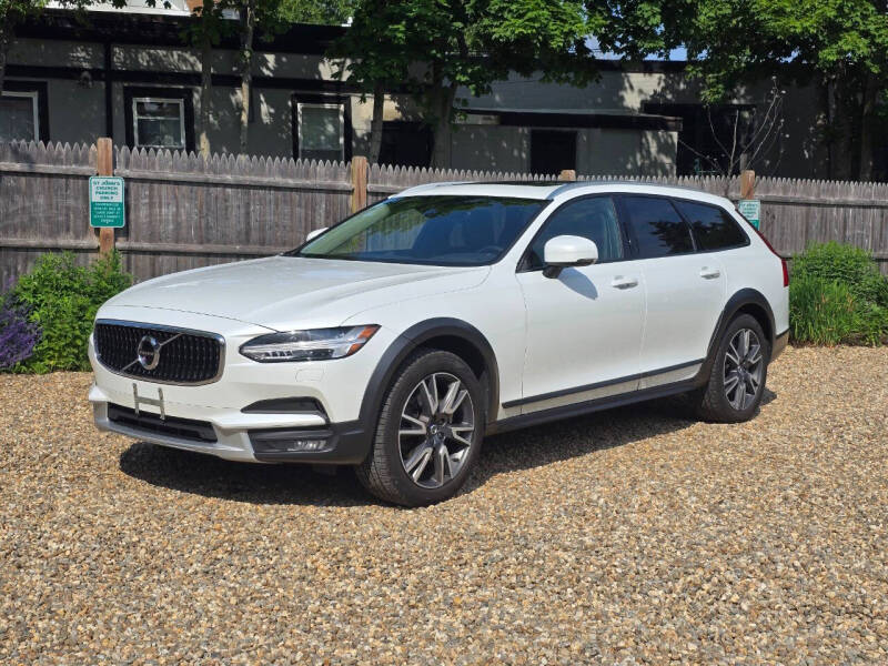 2020 Volvo V90 Cross Country
