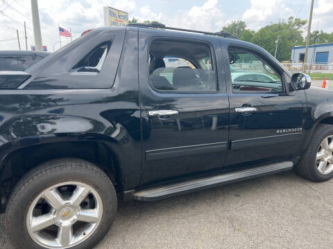 2011 Chevrolet Avalanche LS
