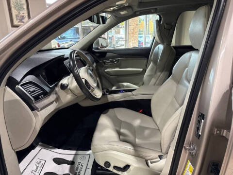 2023 Volvo XC90 B6 Plus Bright Theme 7P