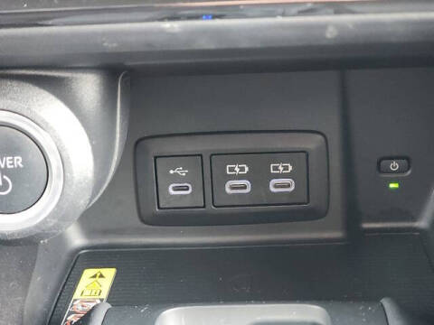 2024 Toyota Venza LE