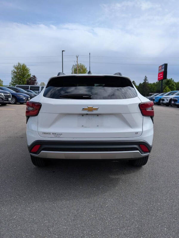 2024 Chevrolet Trax LT