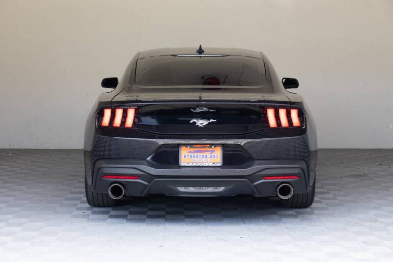 2024 Ford Mustang EcoBoost