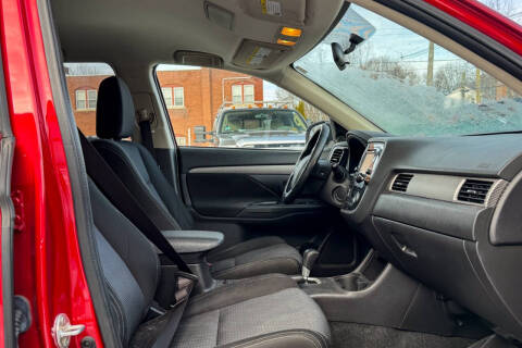 2016 Mitsubishi Outlander SE