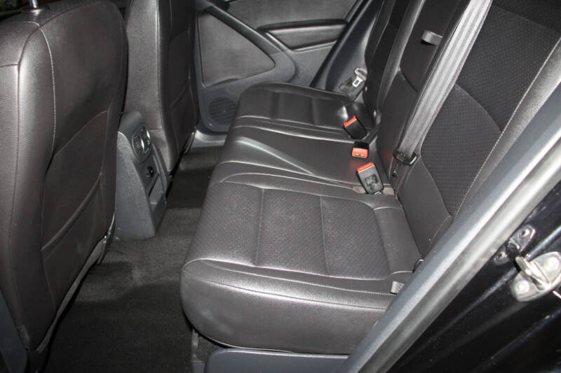 2012 Volkswagen Tiguan SE 4Motion