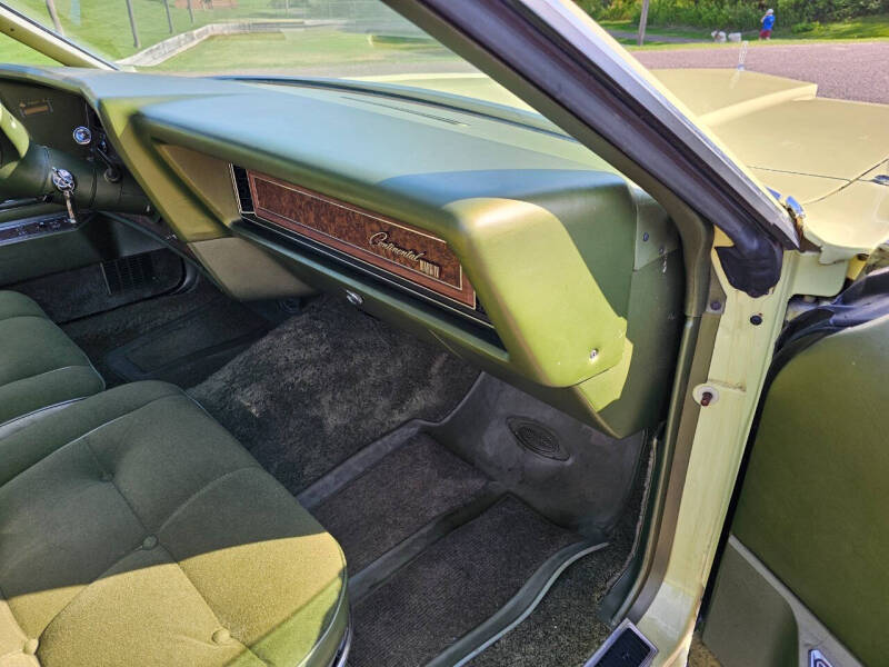 1975 Lincoln Mark IV