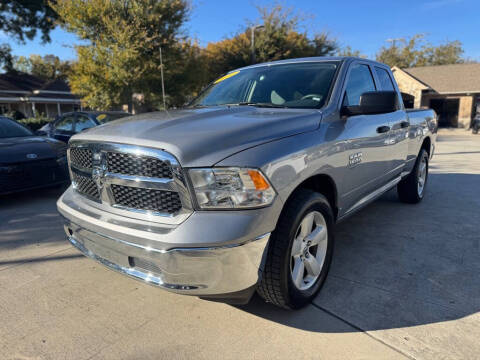 2024 RAM 1500 Classic SLT