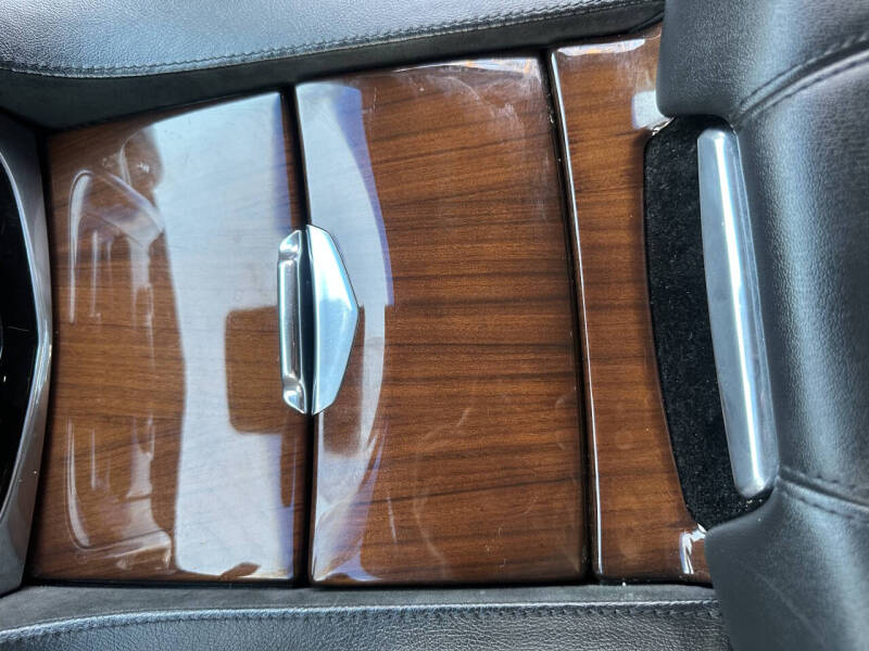 2016 Cadillac Escalade Luxury Collection