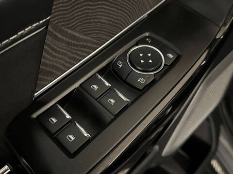 2023 Ford F-150 Lightning Platinum