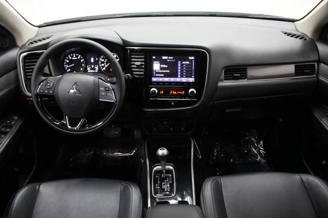 2020 Mitsubishi Outlander SE