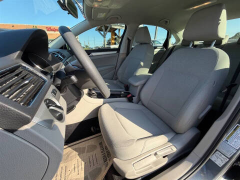 2017 Volkswagen Passat 1.8T S