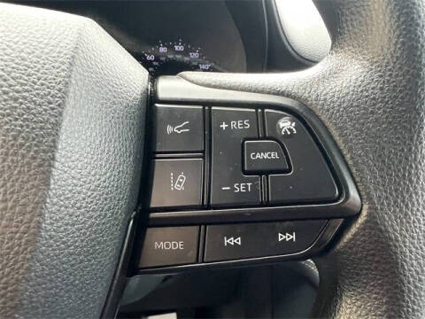 2022 Toyota Sienna LE 8-Passenger