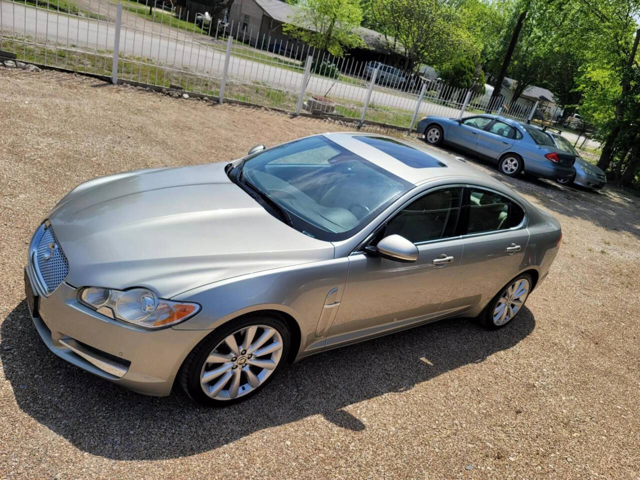 2011 Jaguar XF for sale at AUTHE VENTURES AUTO in Red Oak, TX