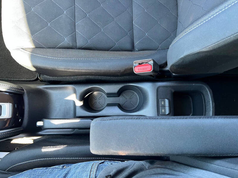 2019 Nissan Kicks SV