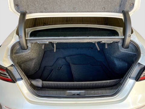 2023 Nissan Maxima 3.5 SR