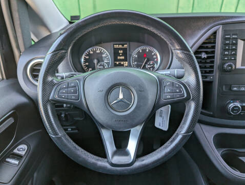 2017 Mercedes-Benz Metris