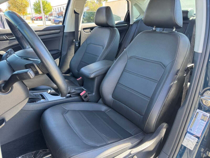 2020 Volkswagen Passat R-Line