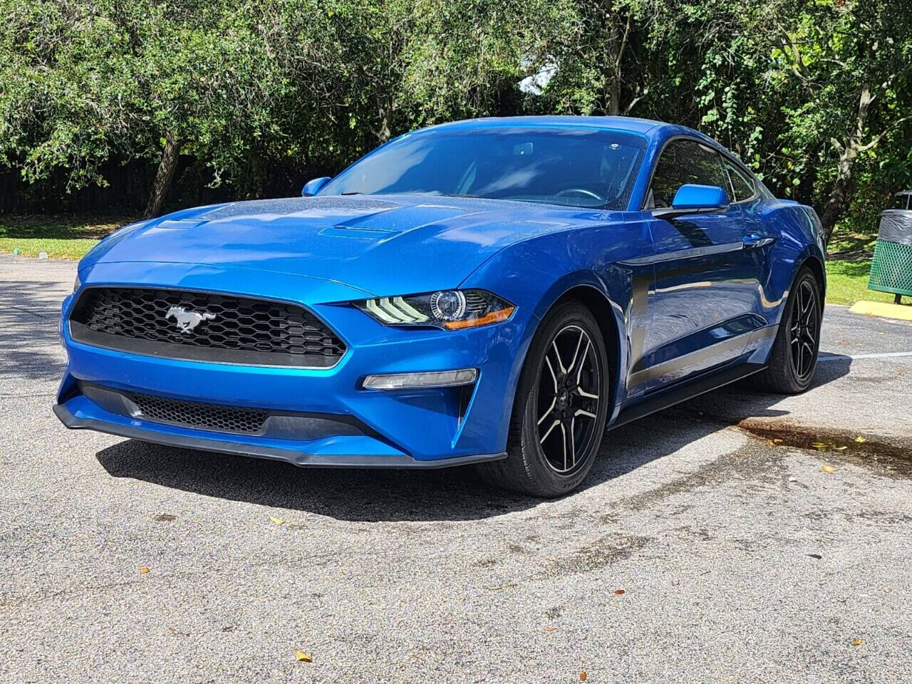 2019 FORD Mustang Coupe - $20,995