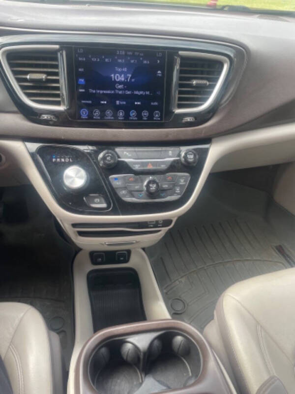 2017 Chrysler Pacifica Touring Plus