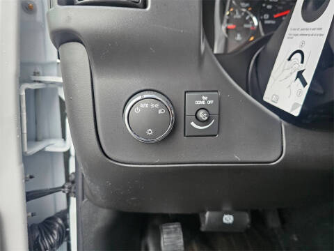2025 Chevrolet Express 3500