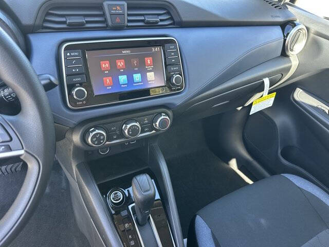 2025 Nissan Versa SV