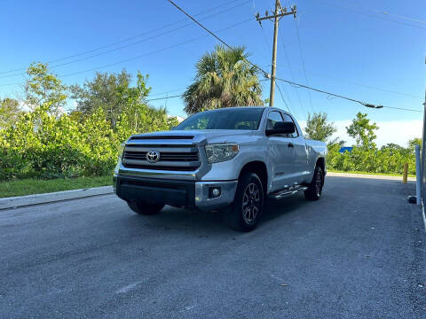2014 Toyota Tundra SR5